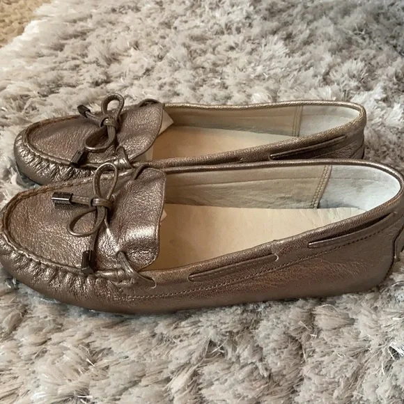 EUC Michael Kors metallic leather loafers - Picture 4 of 9